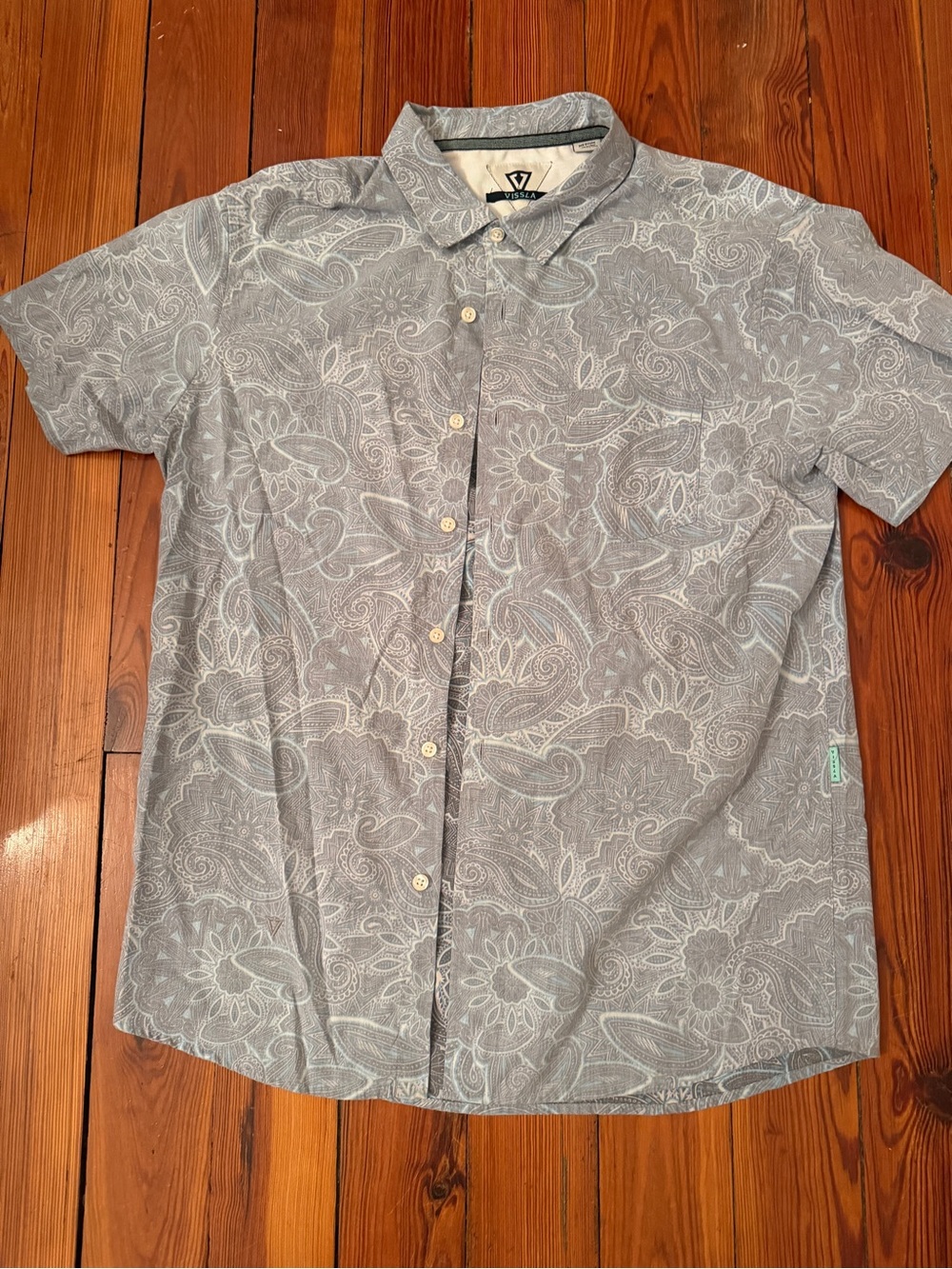 VISSLA Men's Short Sleeve Paisley Button-Down Shirt - Light Gray